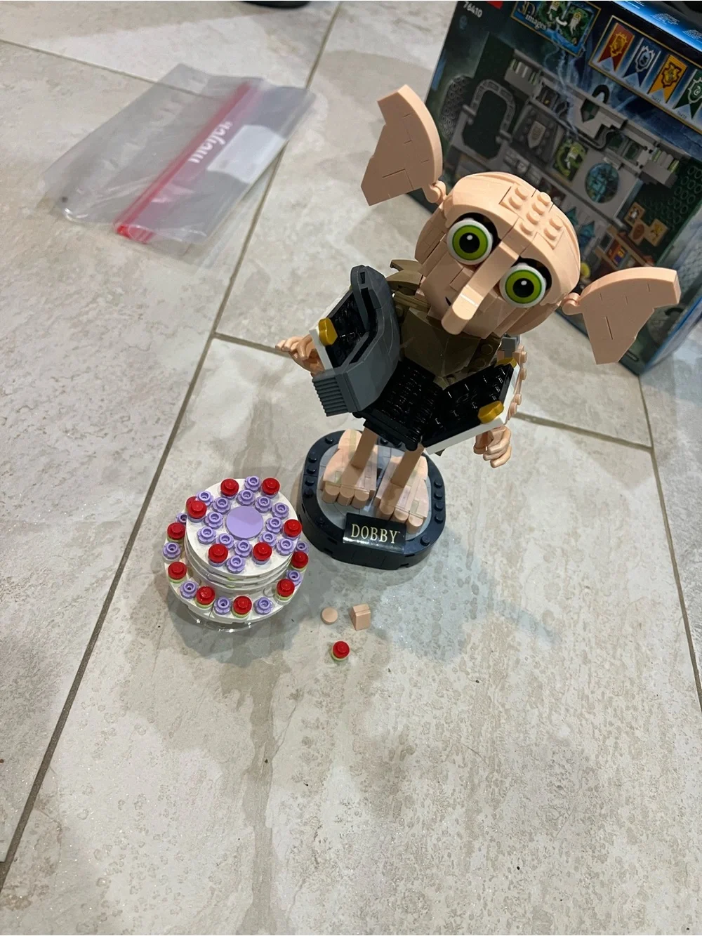 LEGO Dobby Figure LEGO Harry Potter 76421 set